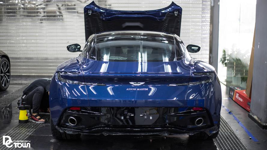 阿斯顿马丁db11冰蓝色/阿斯顿马丁db11天蓝色