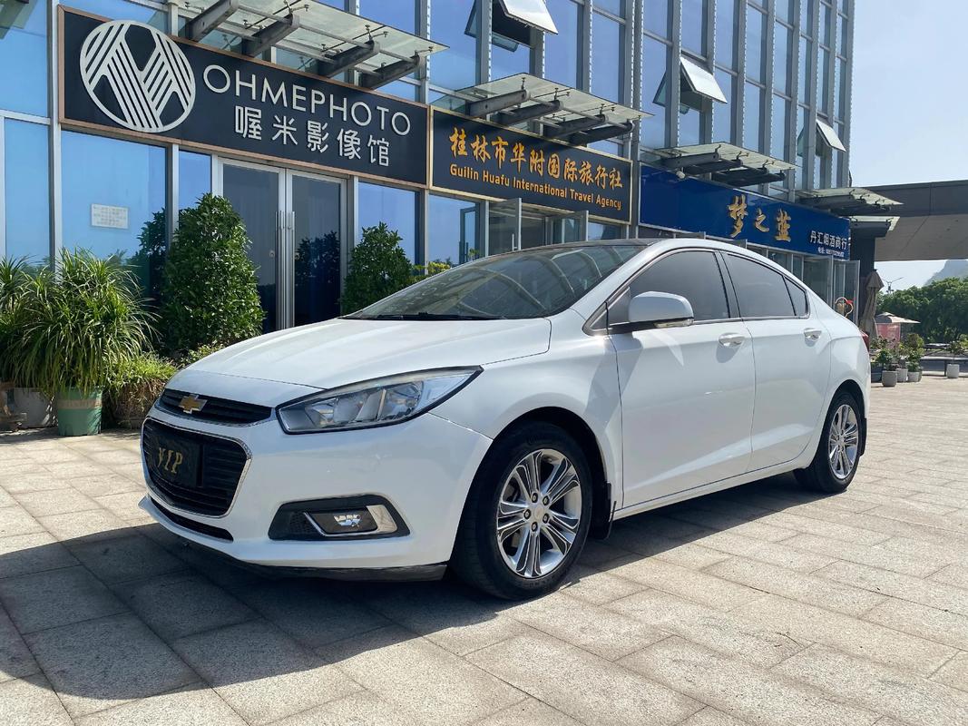 雪佛兰科鲁兹价格图片,雪佛兰科鲁兹系列车型图片