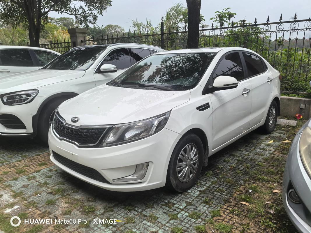 新款起亚k2价格/起亚k2新款2021价格