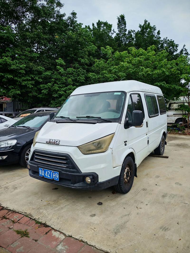 江铃特顺9座柴油报价/江铃特顺九座商务车图片