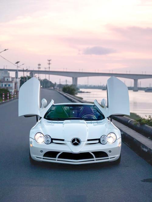 奔驰全新slr迈凯轮 奔驰迈凯轮跑车