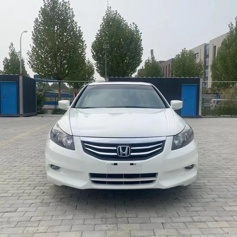 本田雅阁2012款报价及图片 2012本田雅阁最新款图片