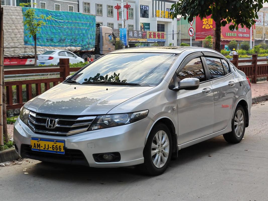 二手本田锋范买哪年的好,二手本田锋范买哪年的好呢