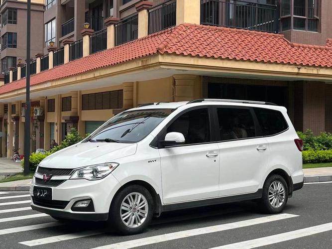 五菱宏光s15c舒适型,五菱宏光s15标准型