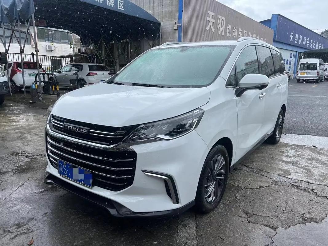 上汽大通6座版 上汽大通汽车六座的多少钱