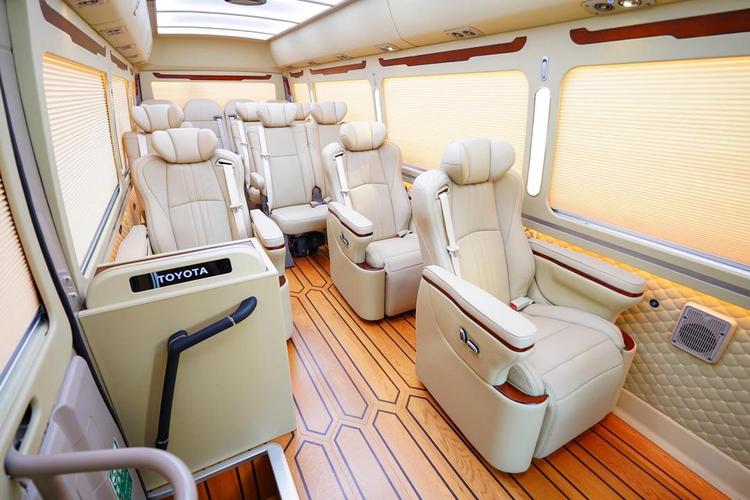 丰田考斯特19座价格(丰田考斯特15座v6价格)