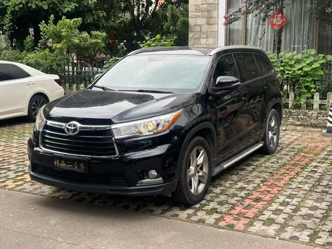 17年汉兰达四驱豪华版二手车/17年的汉兰达现在值多少钱